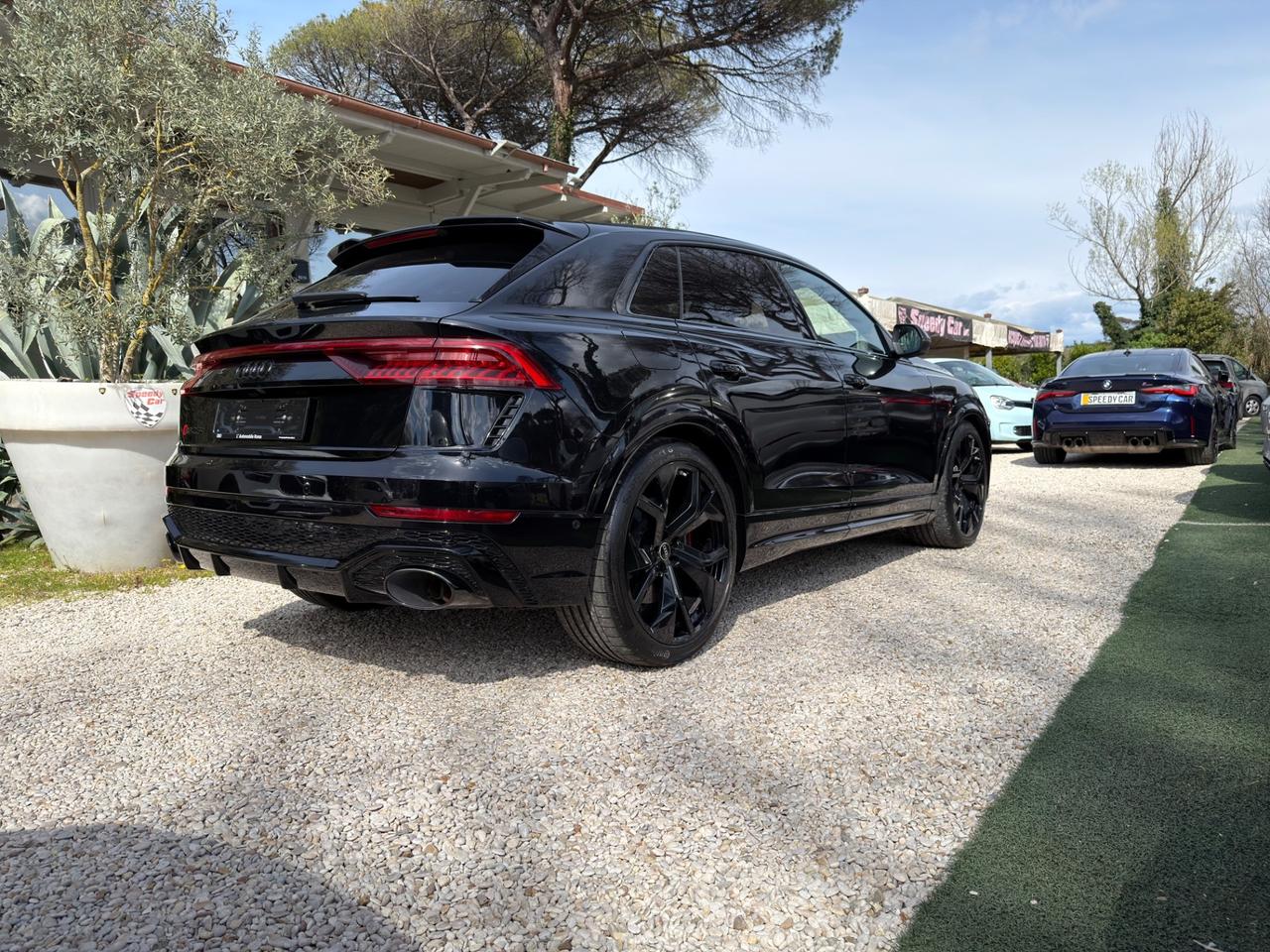 Audi Q8 RS TFSI V8 quattro tiptronic