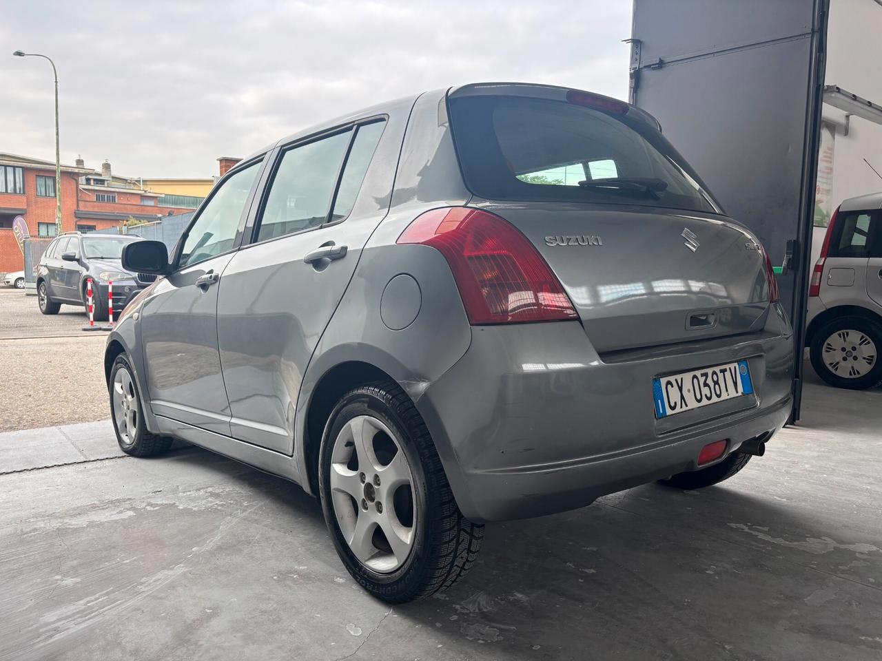 Suzuki Swift IV 5p 1.3 16v GLX 90cv(67kW)