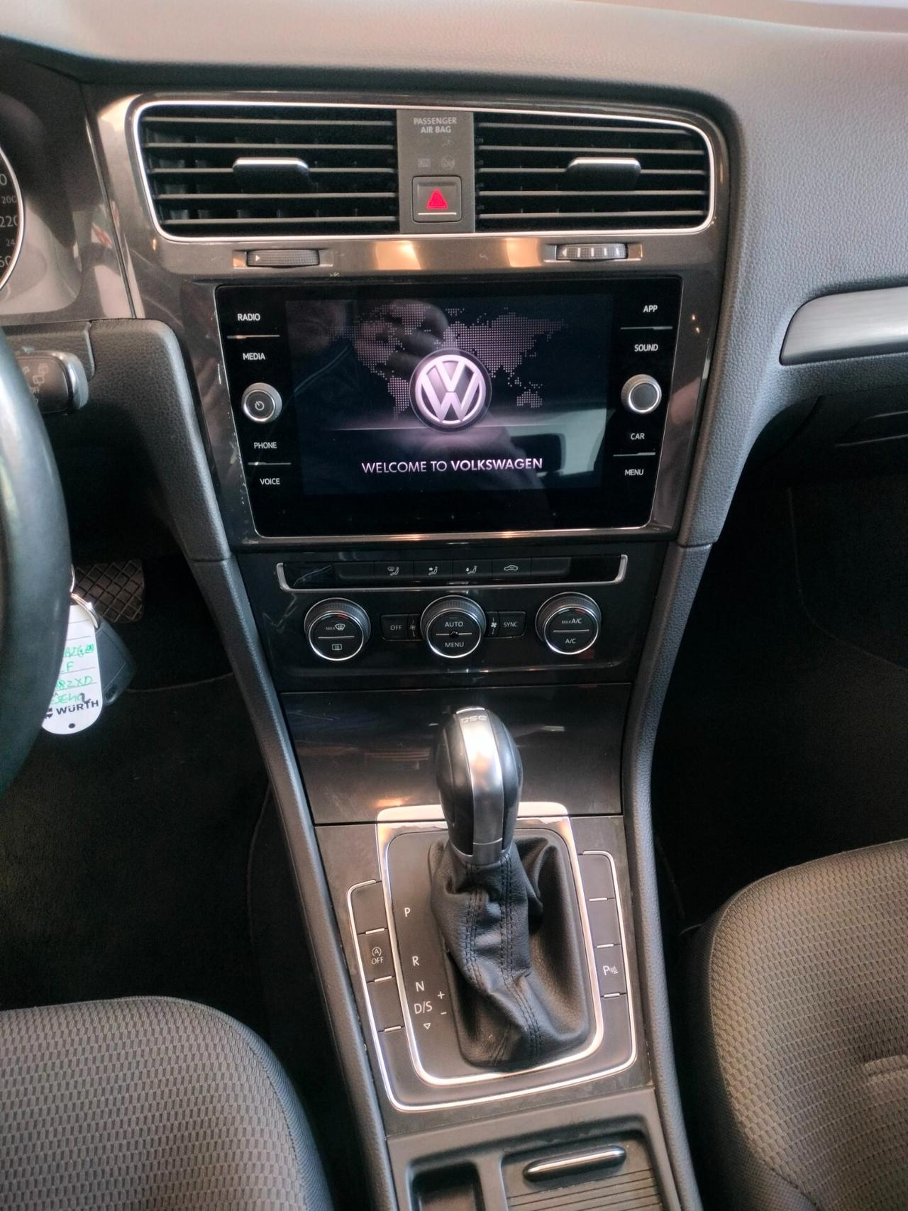 Volkswagen Golf 1.0 TSI 110 CV 5p. Business BlueMotion Technology