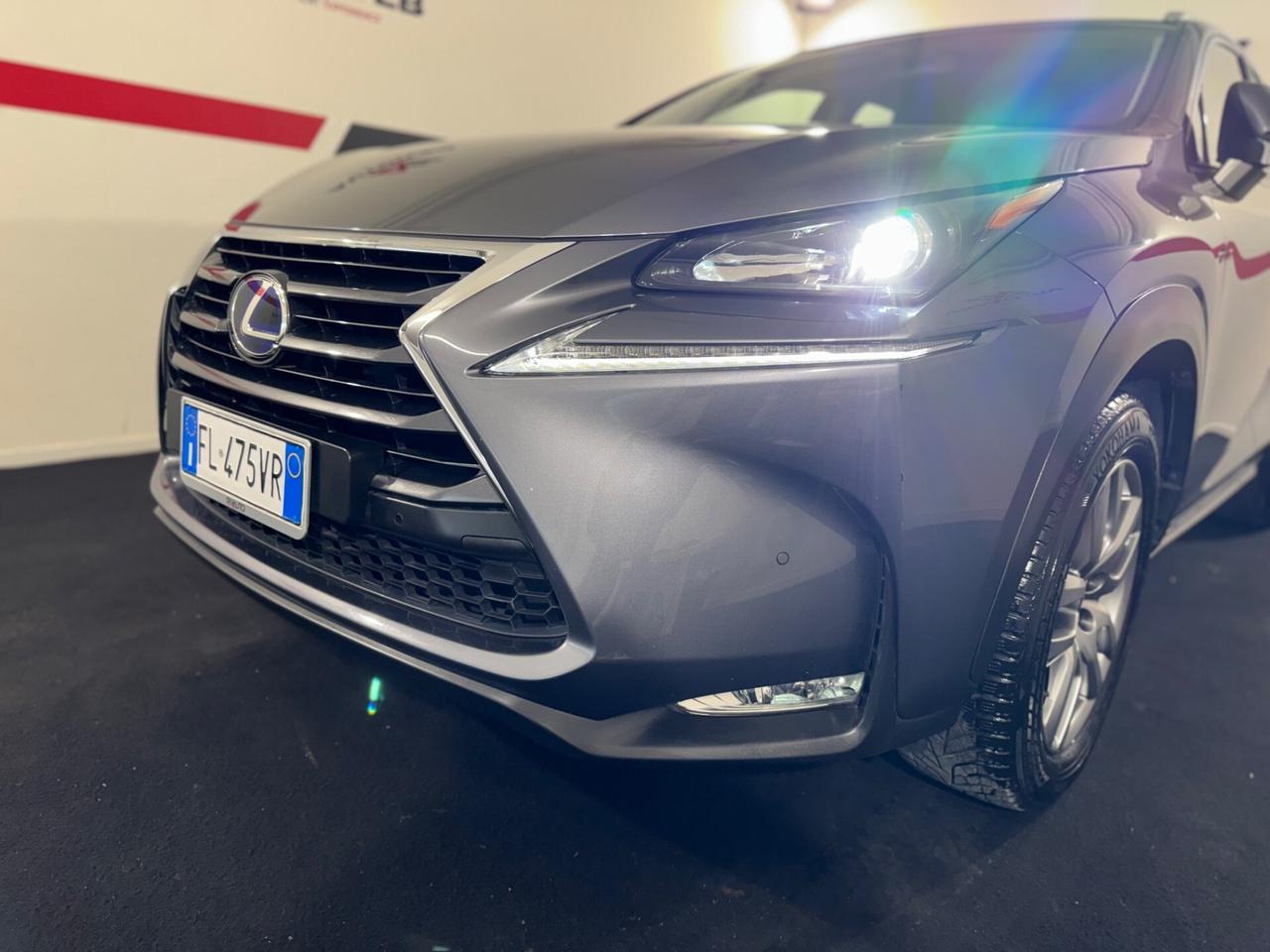 Lexus NX 300h Hybrid 4WD Luxury TAGLIANDI CERTIFICATI LEXUS