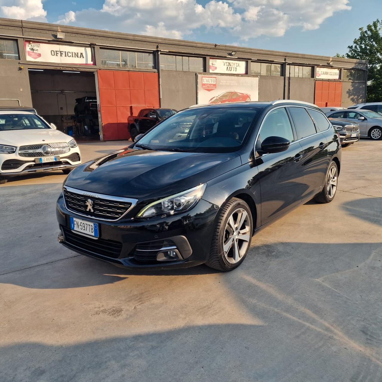 Peugeot 308 PureTech Turbo 130 S&S SW Allure