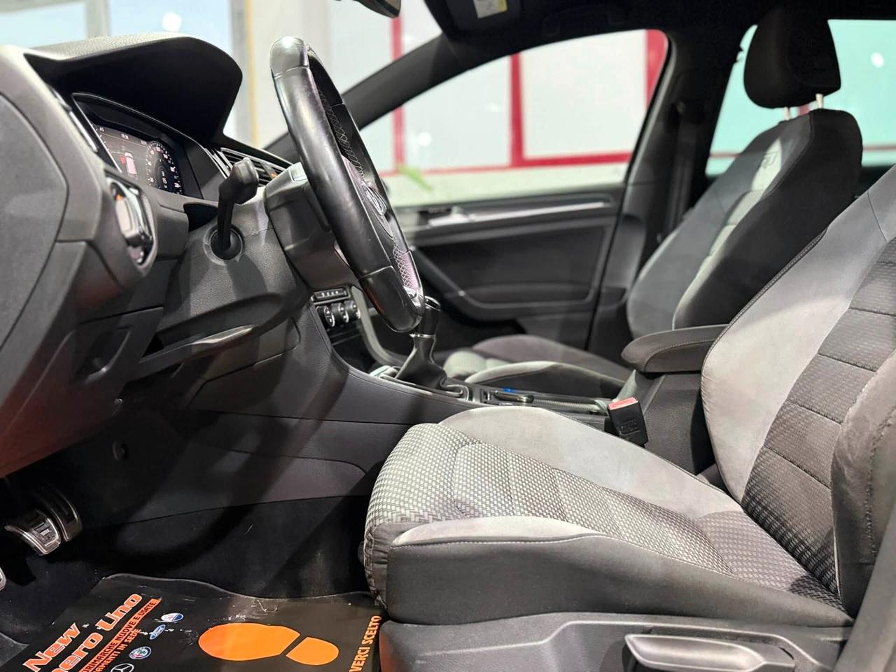 Volkswagen Golf 7.5 R-line 1.6 TDI 116cv 2019