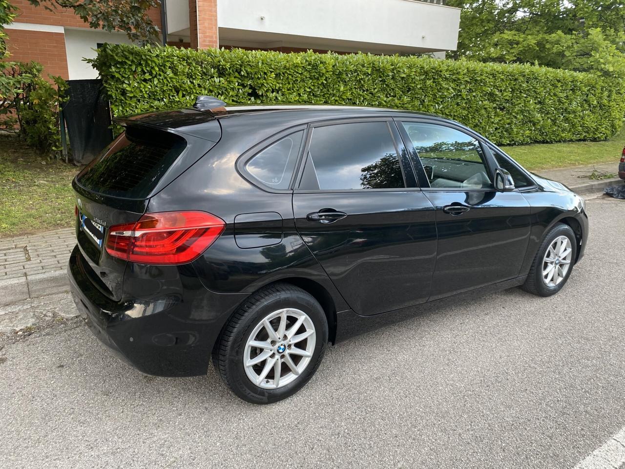 Bmw 2er Active Tourer 216d Active Tourer Advantage