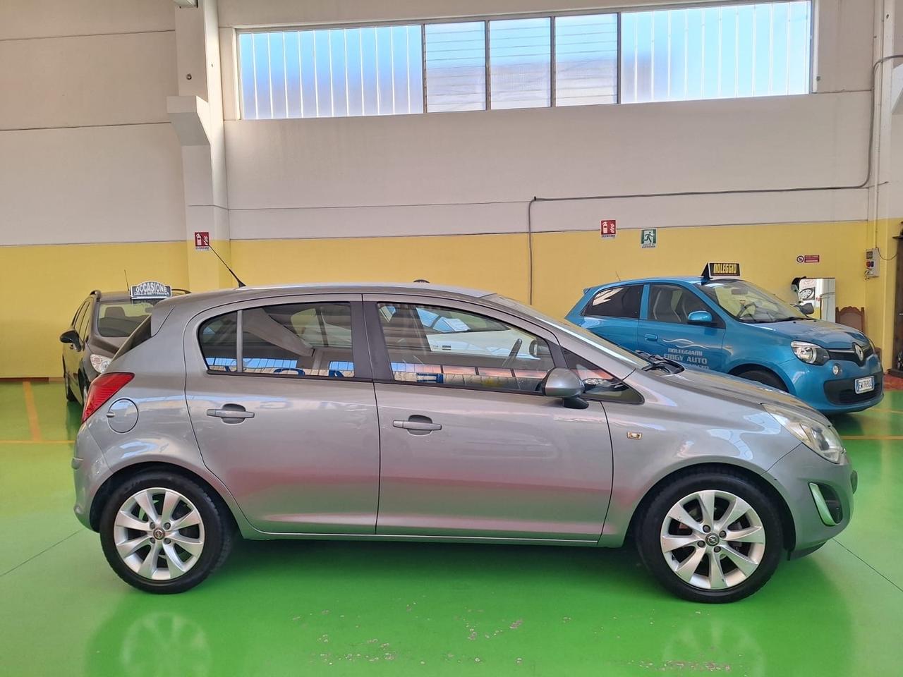 Opel Corsa 1.2 benzina 5 p. Automatico