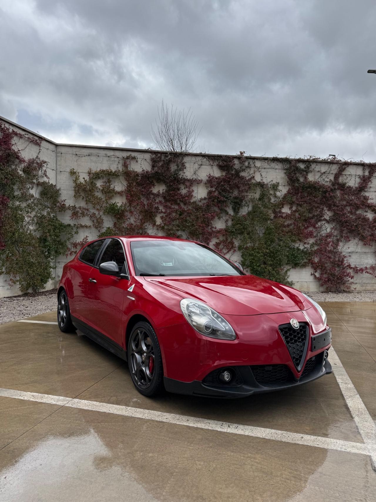 Alfa Romeo Giulietta 1750 Turbo TCT Quadrifoglio Verde Lounge Edition serie limitata N 239
