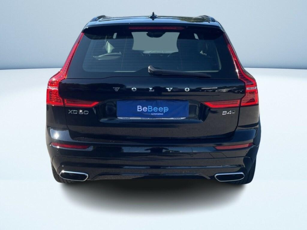 Volvo XC60 2.0 B4 R-Design AWD Geartronic