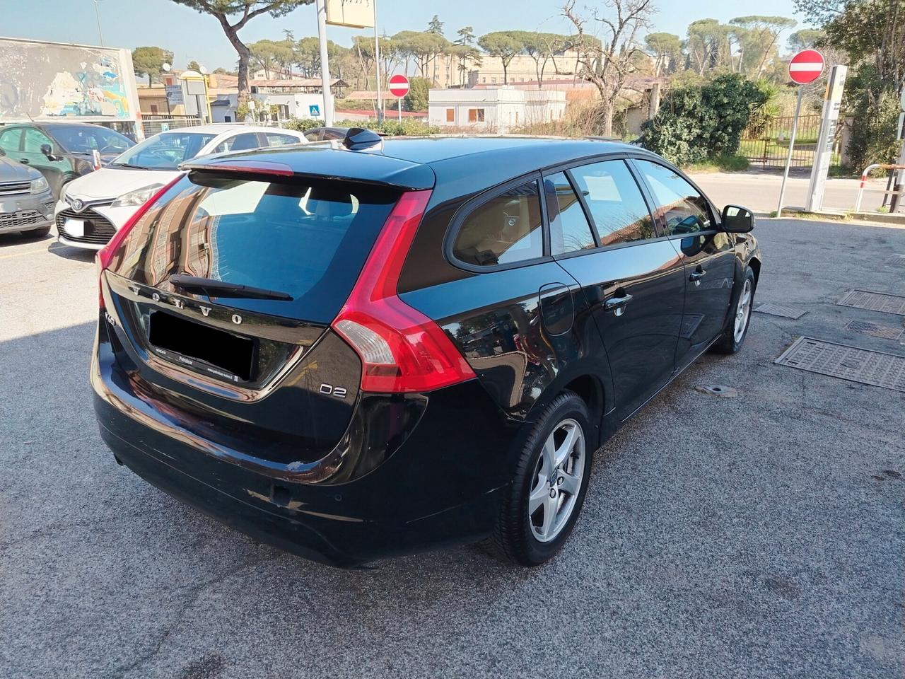 Volvo V60 D2 Geartronic Summum