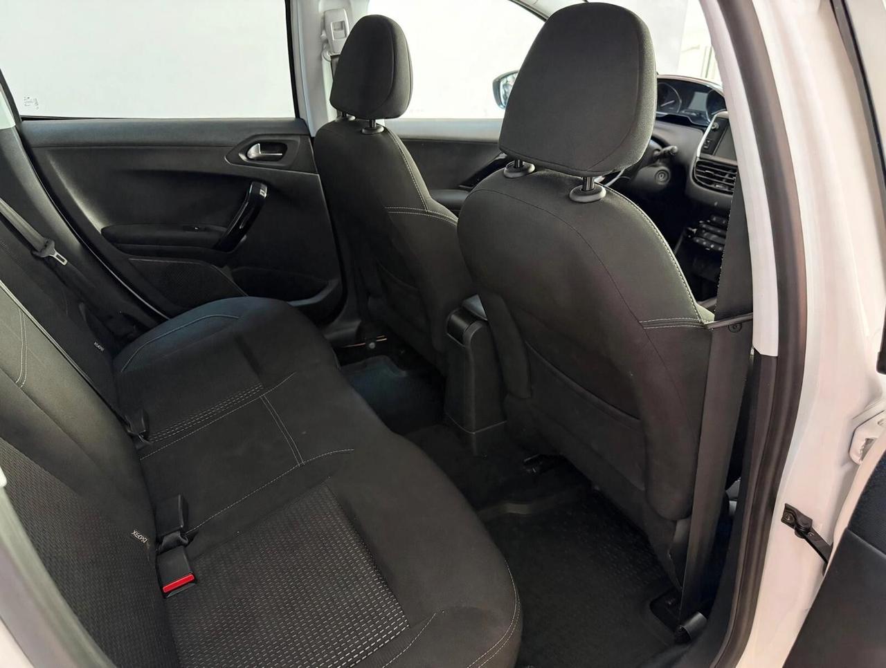 Peugeot 208 1.6 BlueHdi 75cv Allure