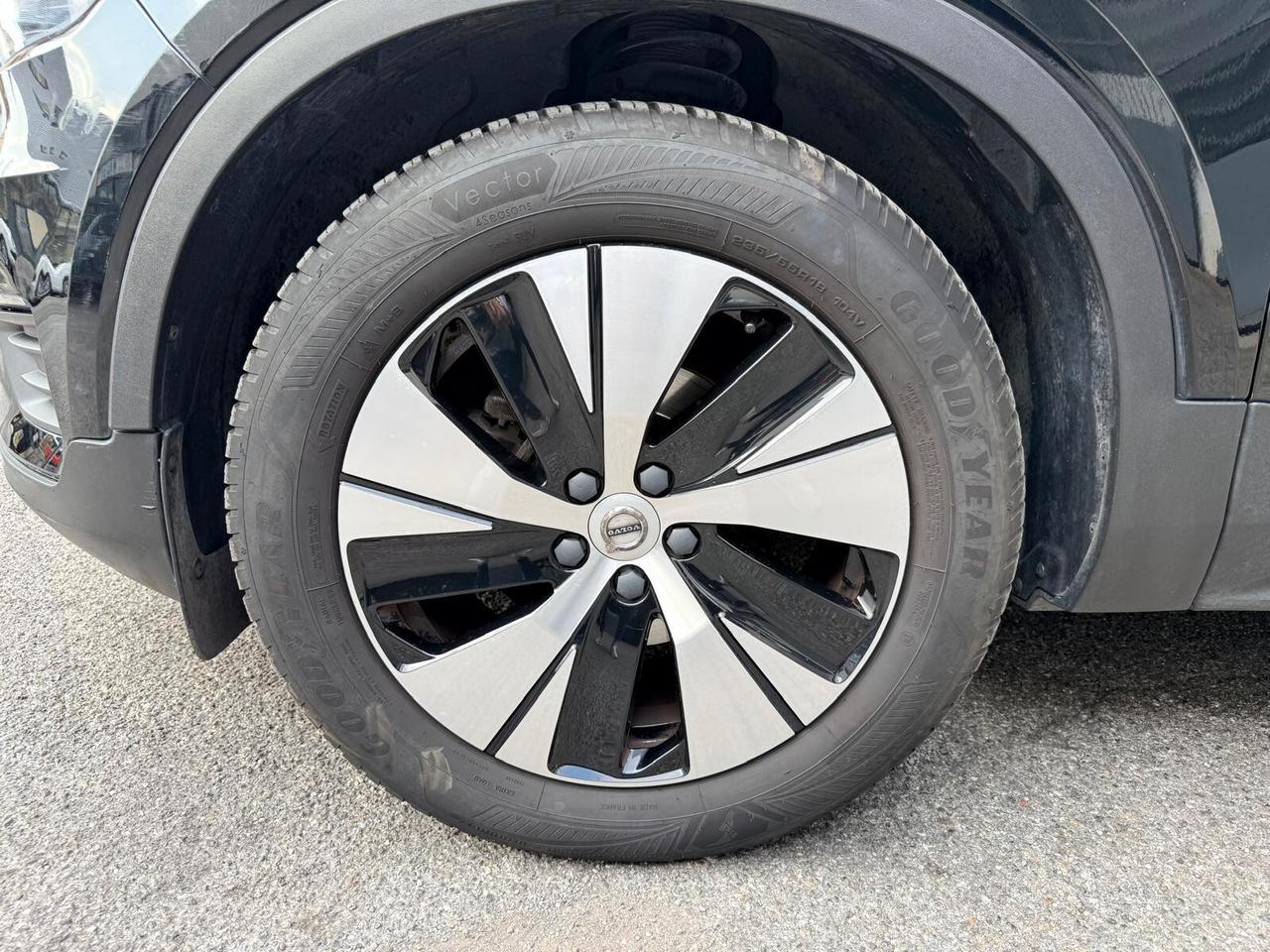Volvo XC40 T3 Momentum 163CV My21