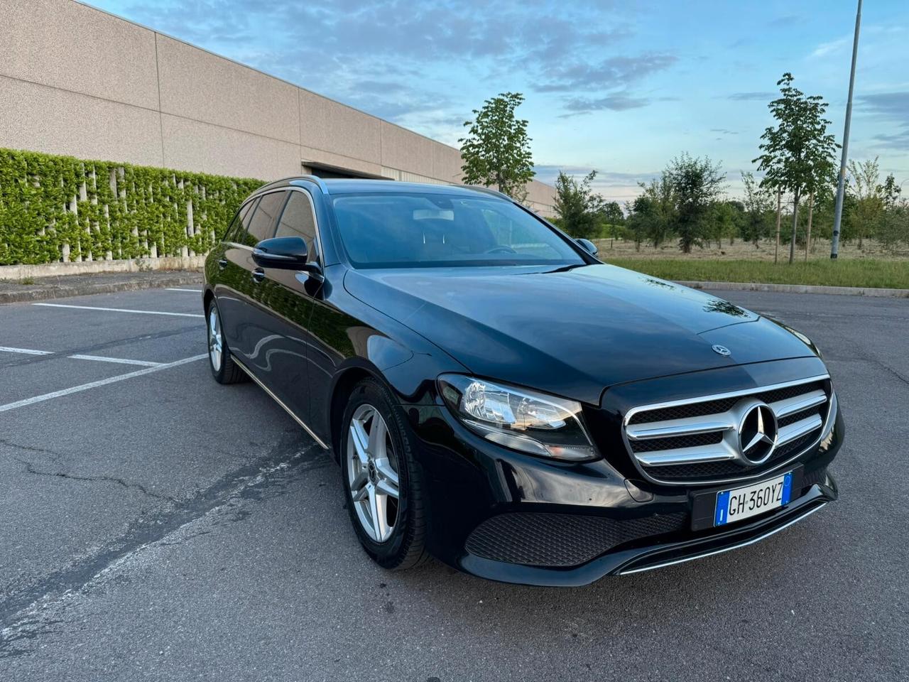 Mercedes-benz E 220 d S.W. Auto Business Sport