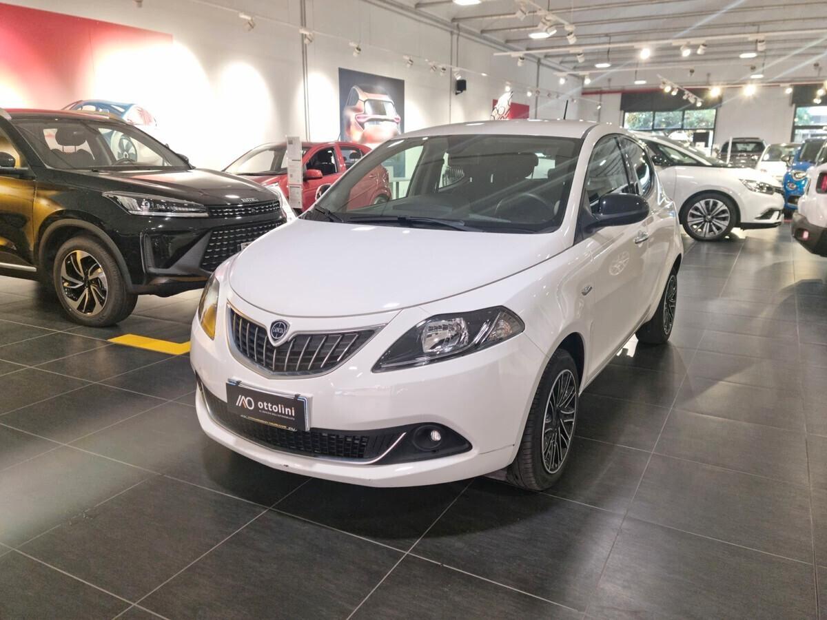 Lancia Ypsilon Gold 1.0 Hybrid 5 porte AZIENDALE