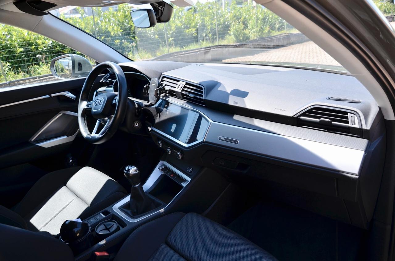 AUDI Q3 35 1.5 TFSI S-LINE EXT 150cv, UFF ITALIANA, SERVICE UFF AUDI, EURO 6D, FARI LED, NAVI, RETROCAMERA, PERMUTE