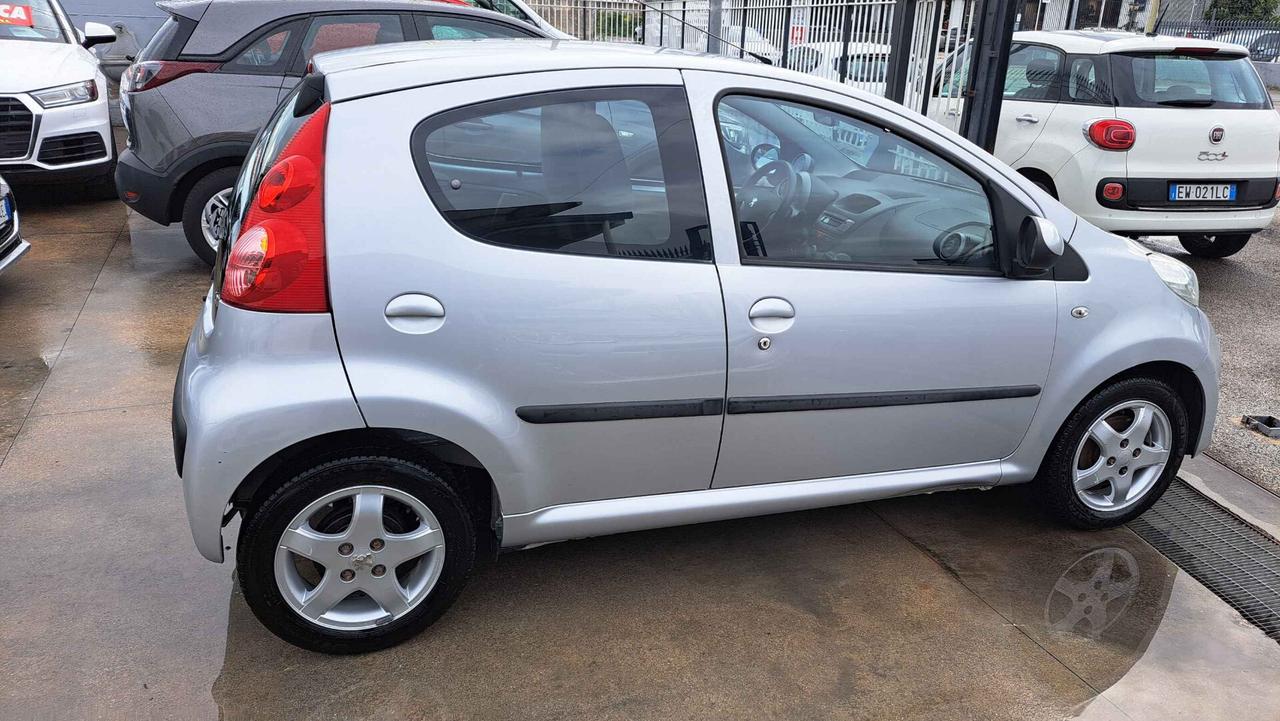 Peugeot 107 1.0 68CV 5p. Urban Move