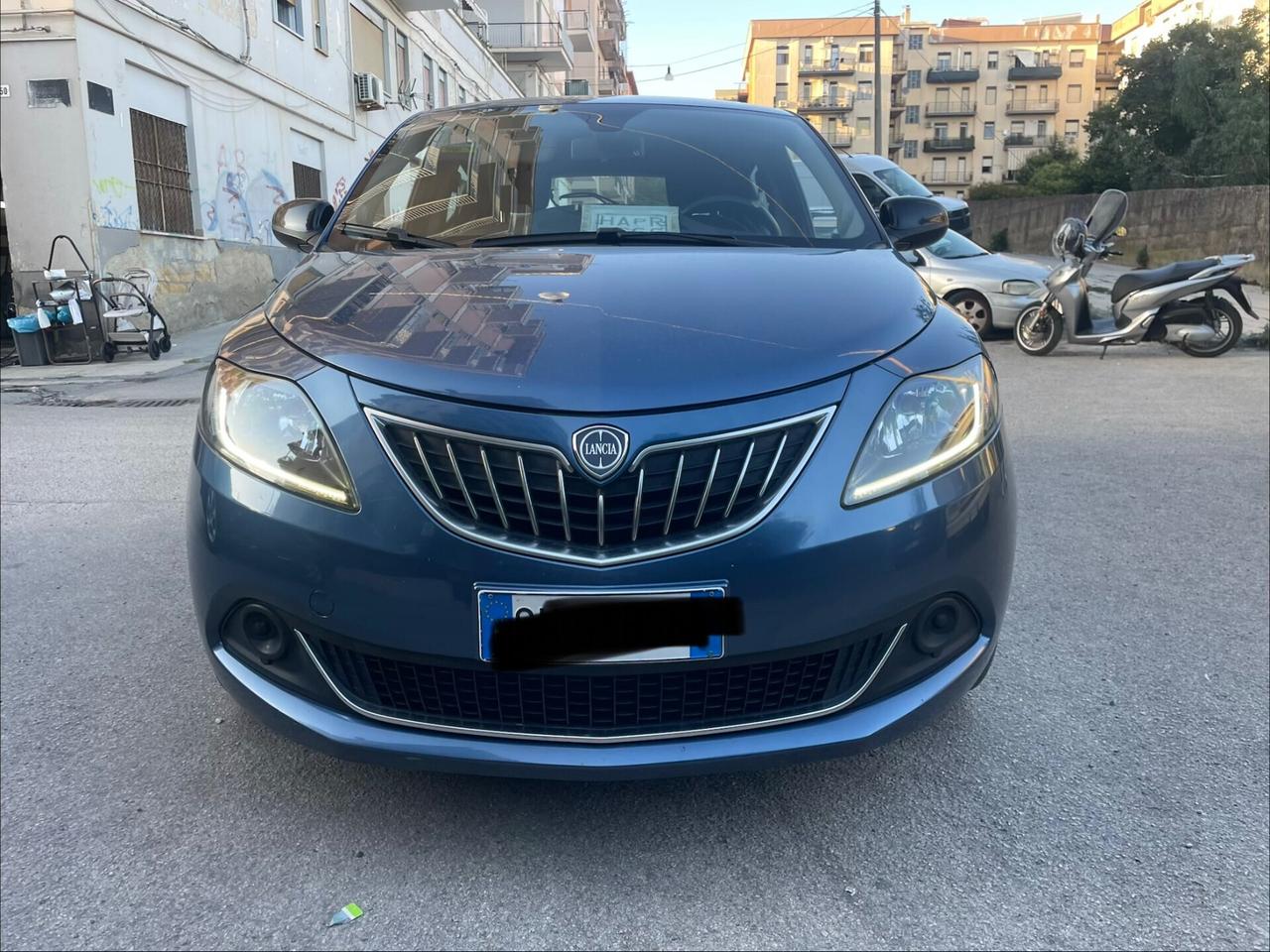 Lancia Ypsilon 1.0 FireFly 5 porte S&S Hybrid Ecochic Gold