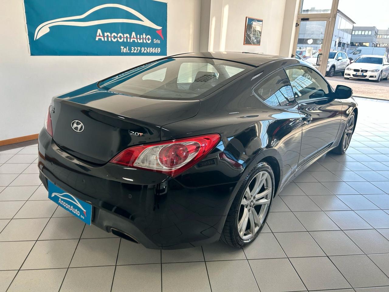 Hyundai Genesis Coupe 2.0 Turbo Sport 2013