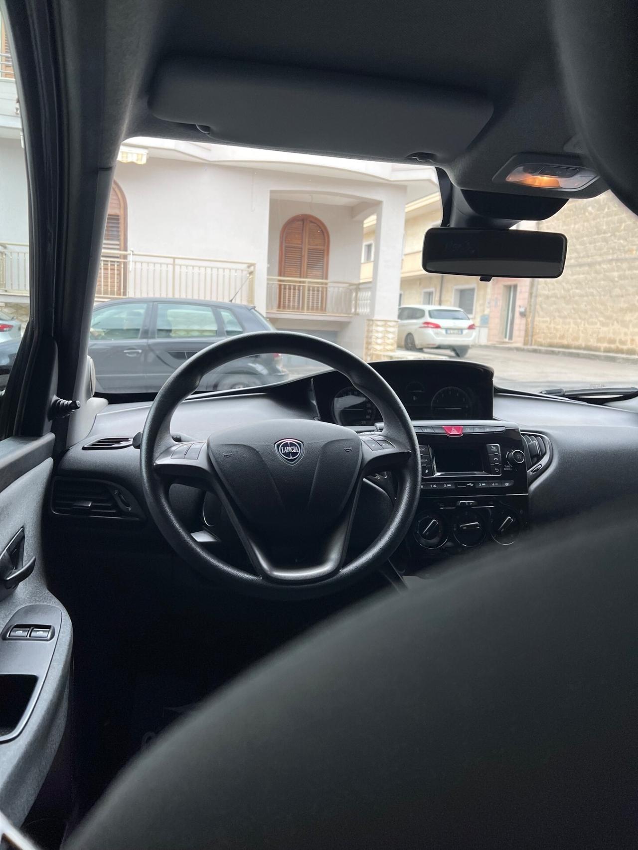 Lancia Ypsilon 1.0 FireFly 5 porte S&S Hybrid