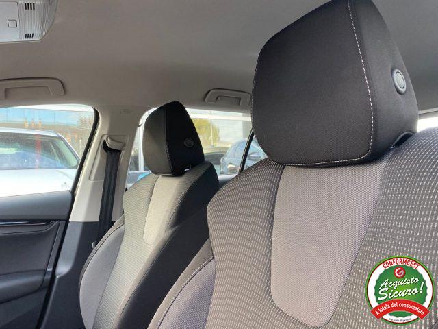 SKODA Octavia 2.0 TDI EVO SCR DSG Wagon Sportline