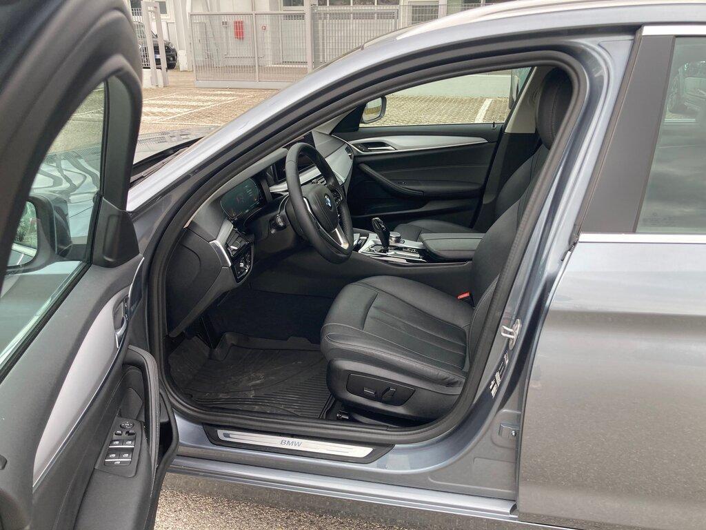 BMW Serie 5 Touring 520 d Mild Hybrid 48V Business Steptronic