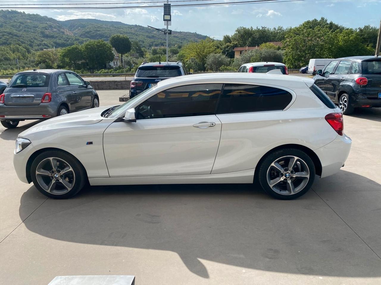 Bmw 118d 3p. Unique