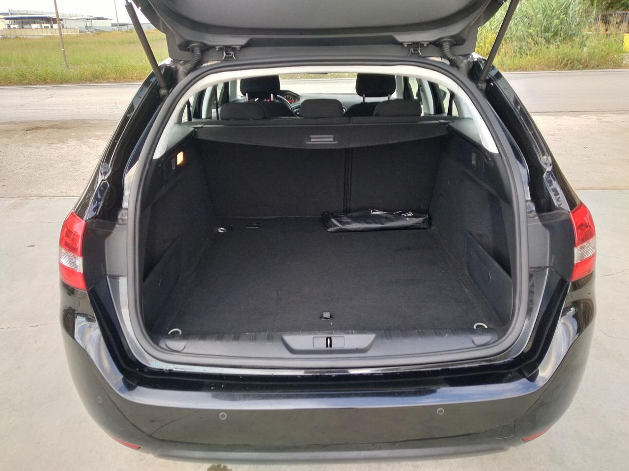 Peugeot 308 BlueHDi 100 S&S SW Business