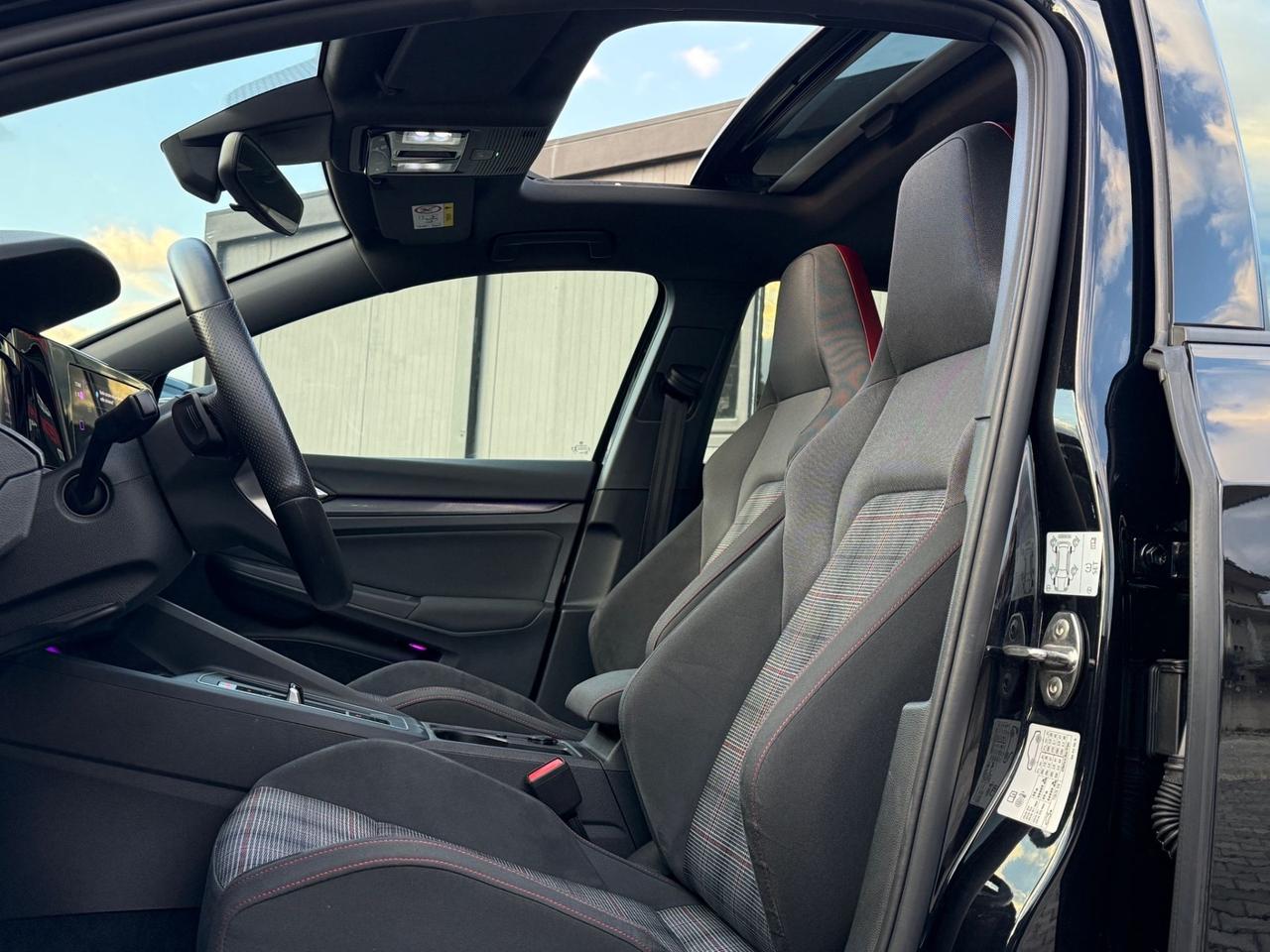 VOLKSWAGEN GOLF 8 GTI 245 CV TETTO APRIBILE 2021