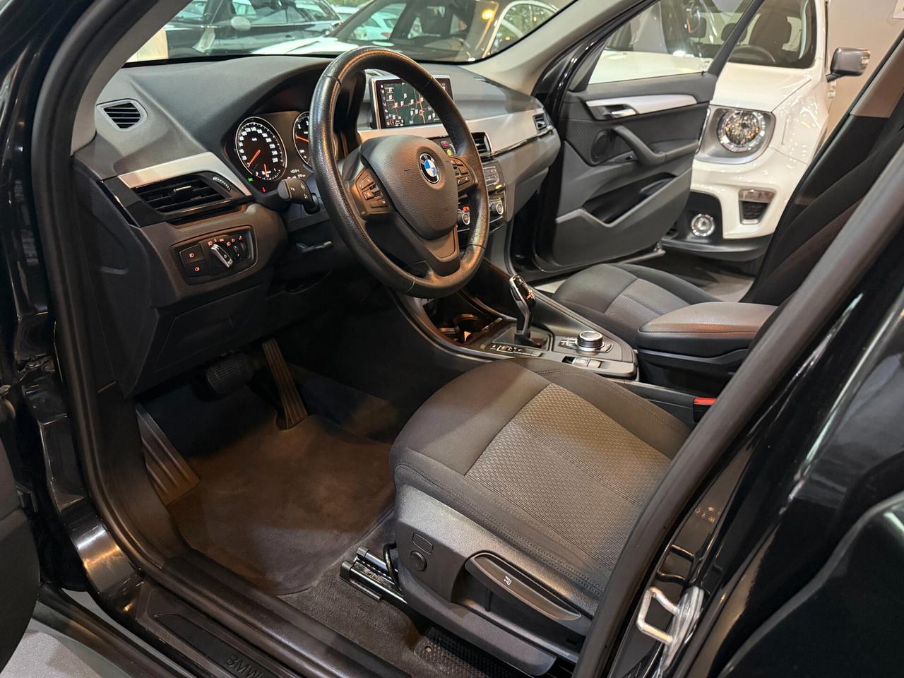 Bmw X1 sdrive16d Business Advantage Neo Patentati