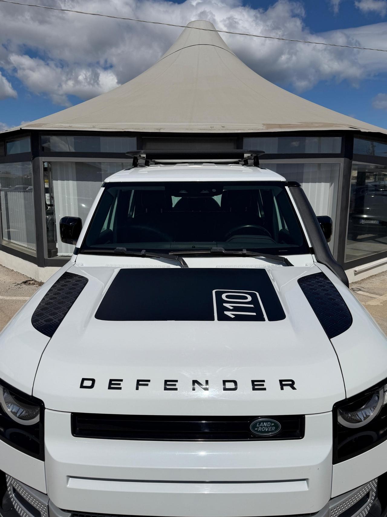 Land Rover Defender 110 2.0 SD4 240 CV AWD SE - Allestimento Full Explorer Pack