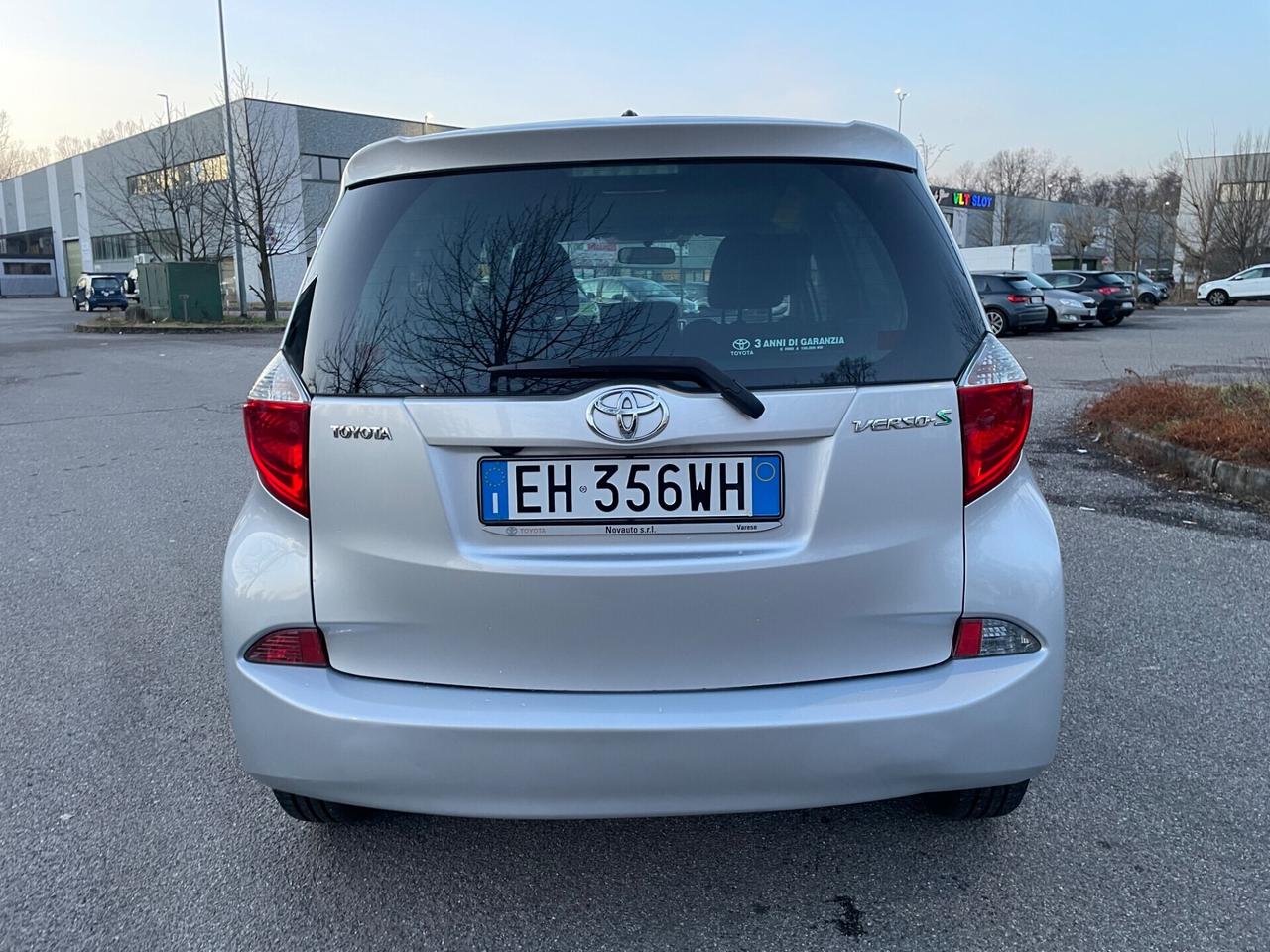 Toyota Verso-S 1.3 MT Active*Neopatentati*retrocamera*