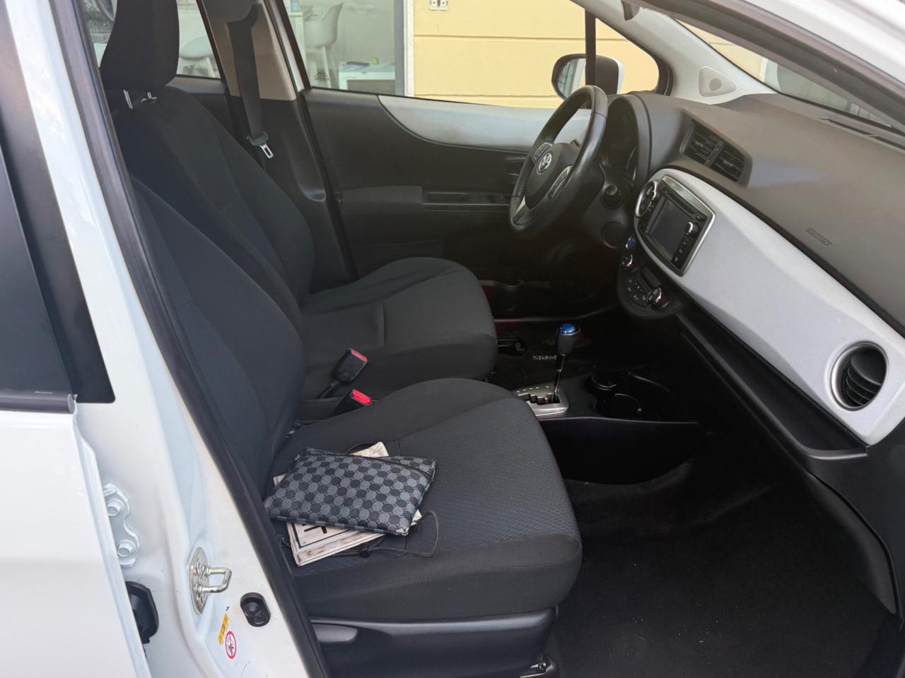 Toyota Yaris 1.5 Hybrid 5 porte Lounge