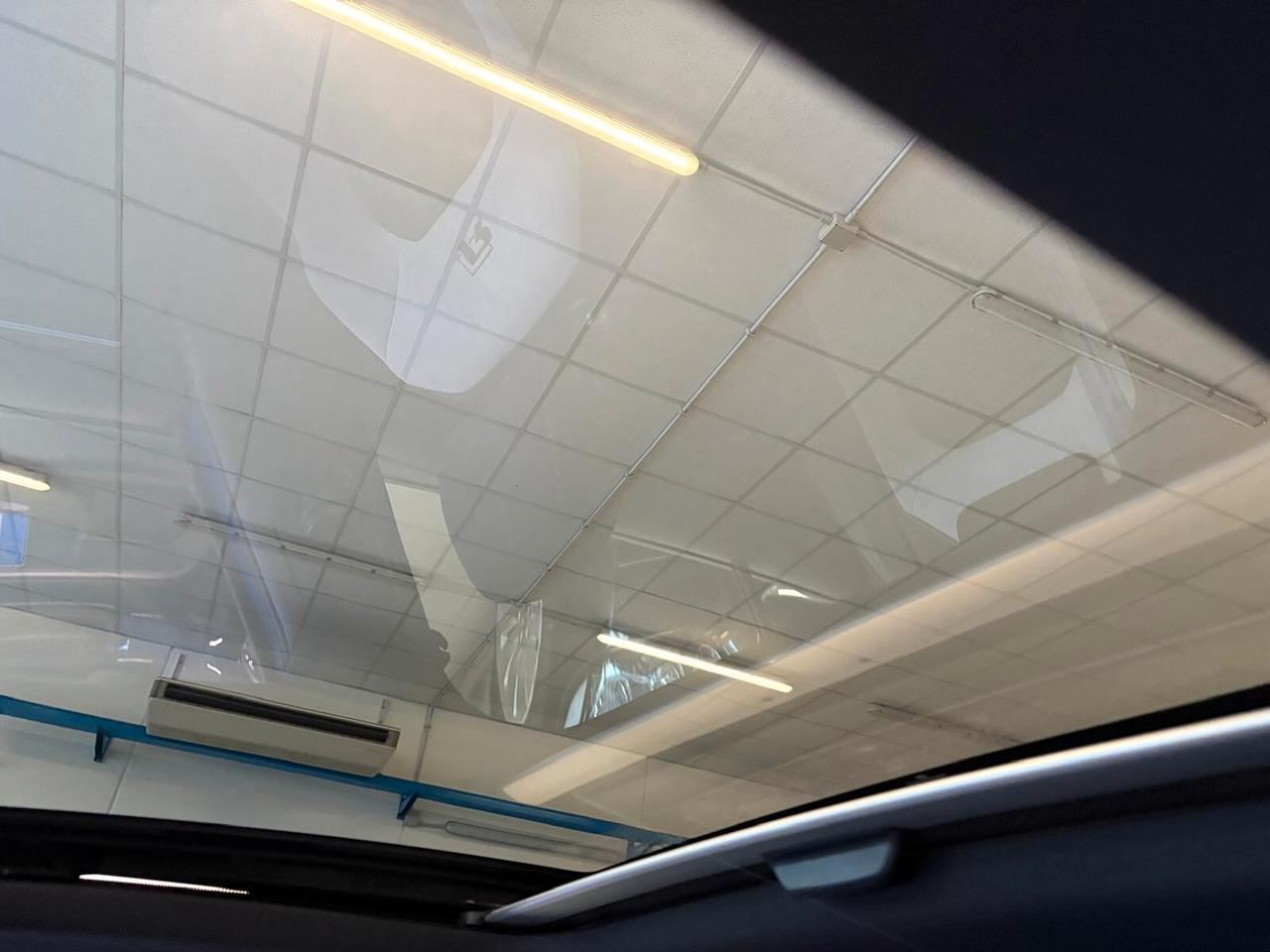 Volkswagen Golf R 2.0 TSI 300 CV DSG 4motion 5p.