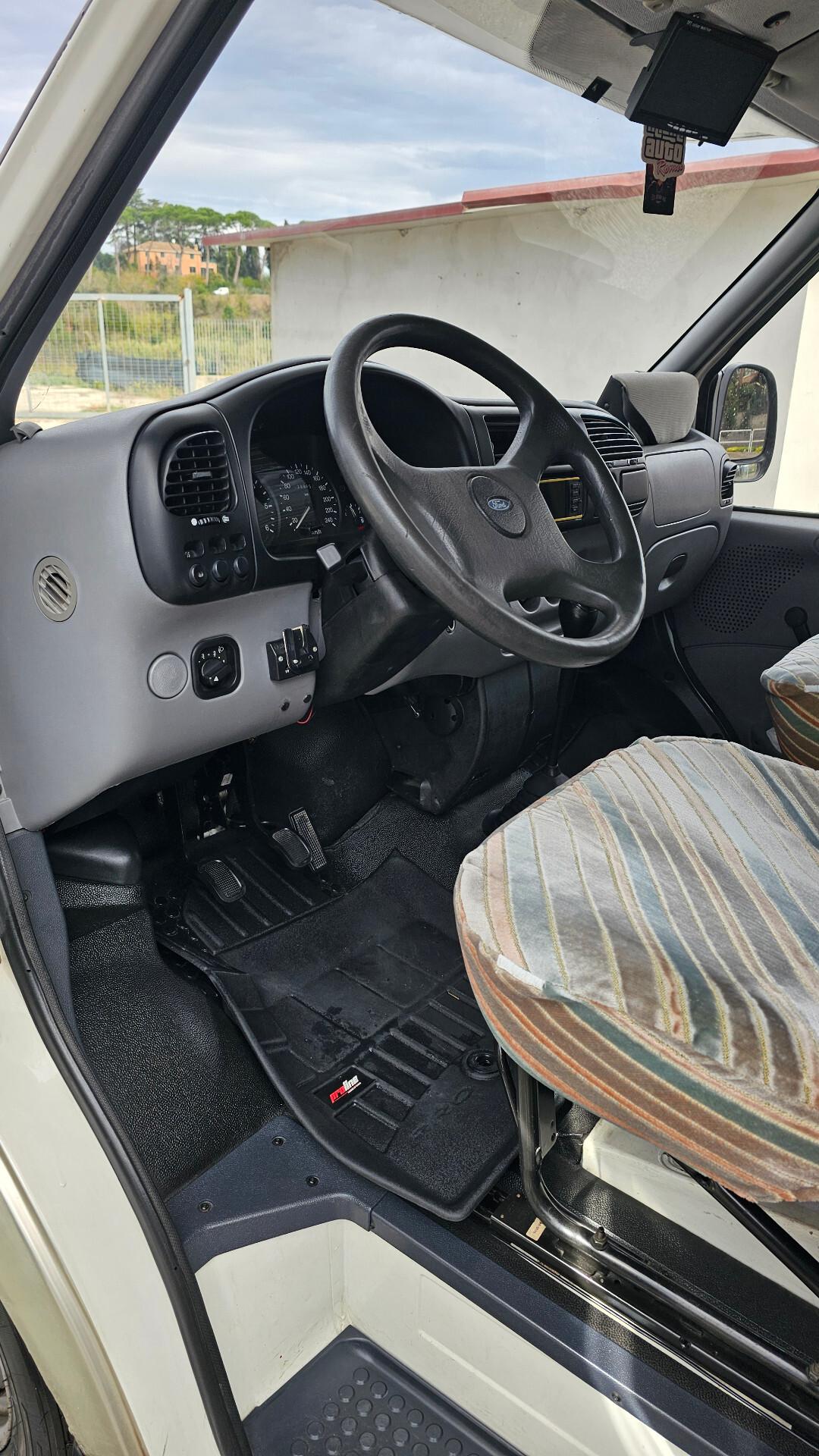 Laika ECOVIP 4 FORD 2.5 TD 100CV CLIMA DOPPIO SERB PORTABIC