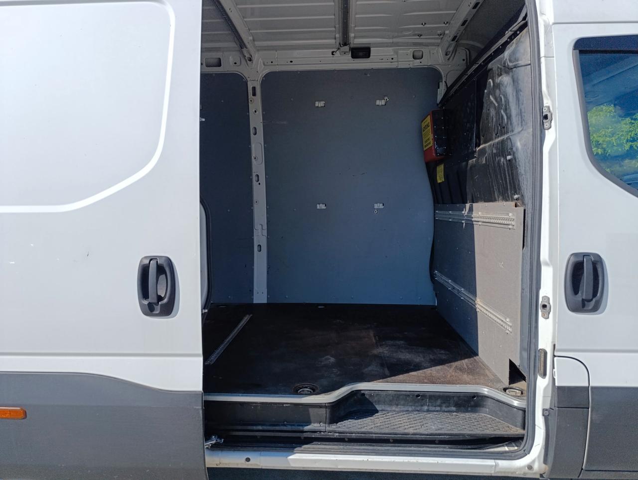 IVECO Daily 35 C18H A8 V LH3 4100 HD EVId