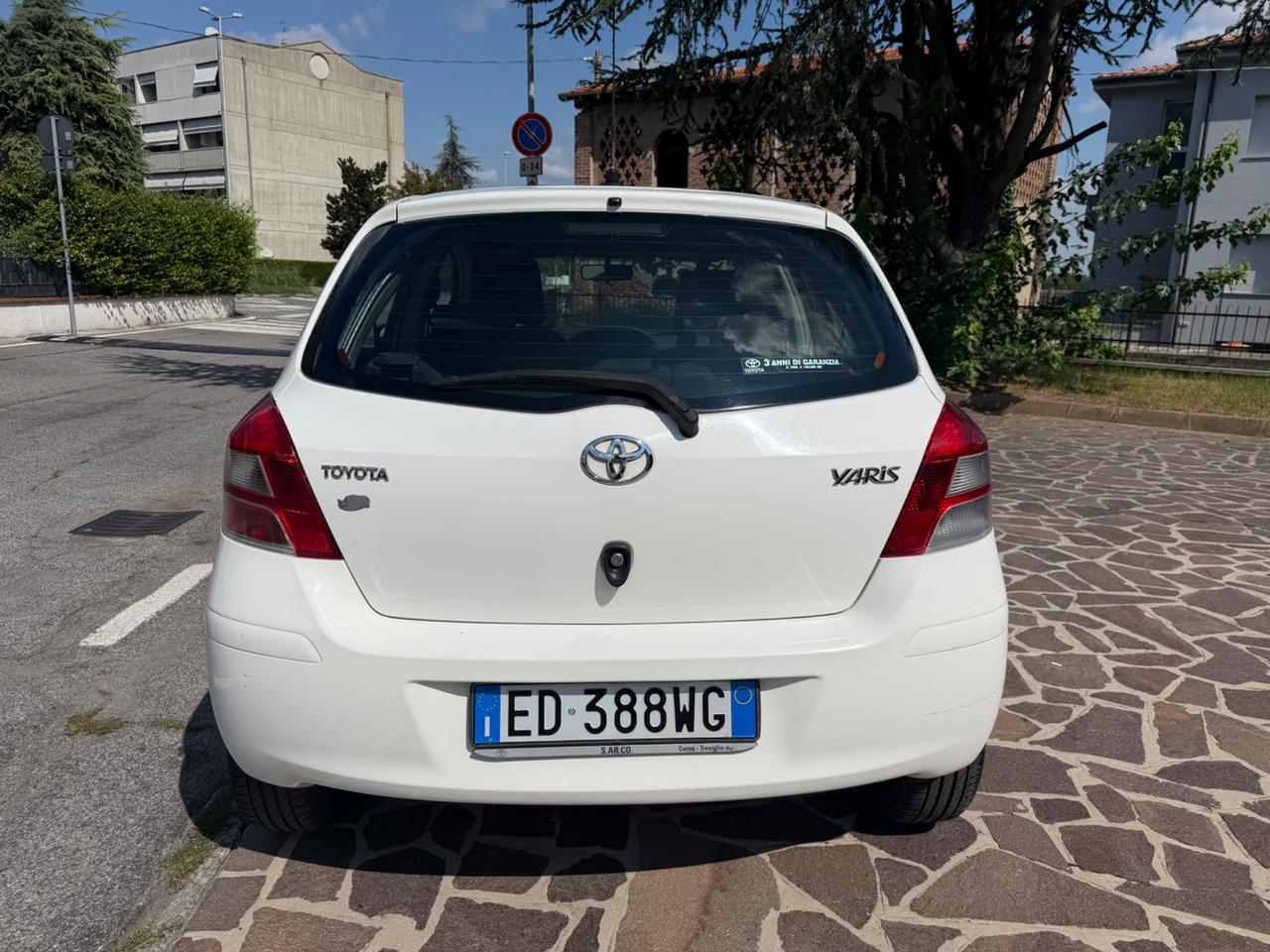 Toyota Yaris 1.0 5 porte Sol