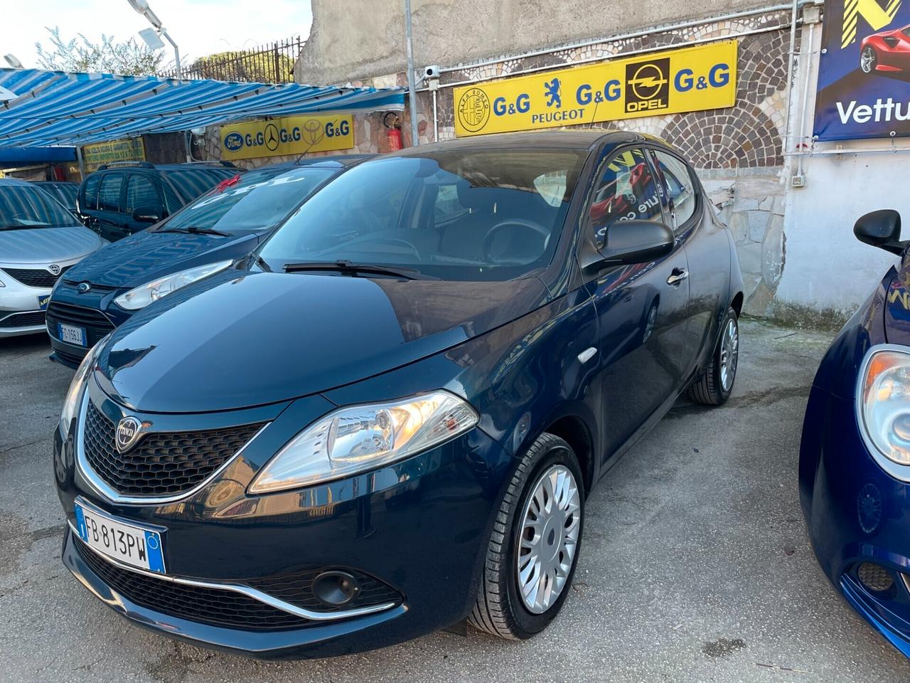 Lancia Ypsilon 1.2 69 CV 5 porte Silver