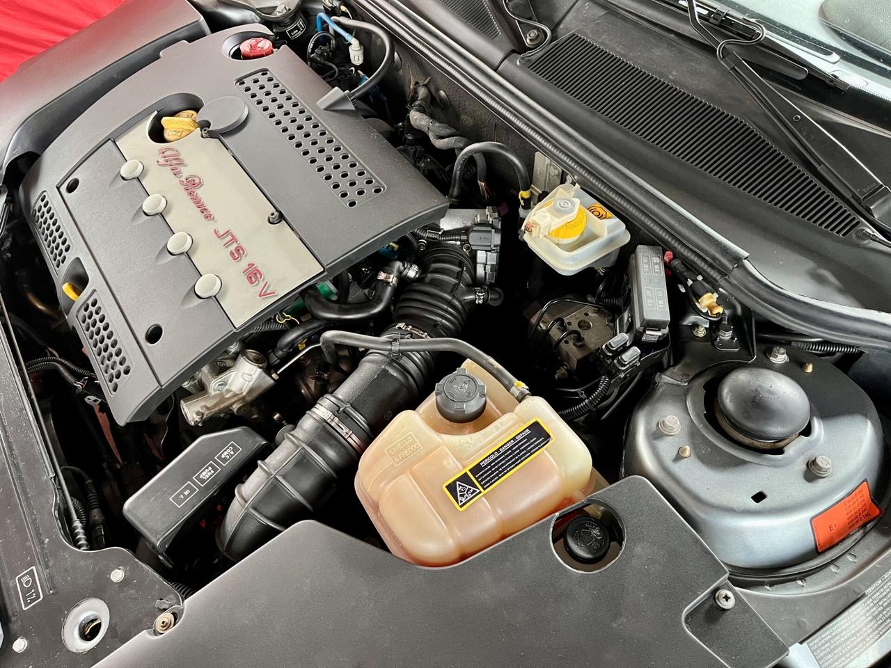 Alfa Romeo Spider 2.0 JTS Targa Oro Riar