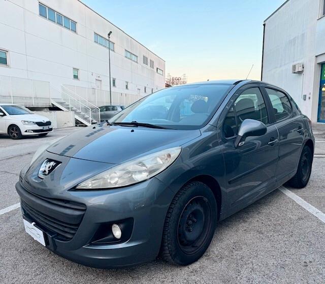 Peugeot 207 1.4 HDi 70CV 5p. X Line