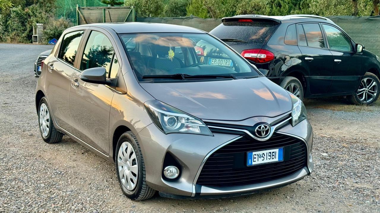 Toyota Yaris 1.0 5 porte Lounge