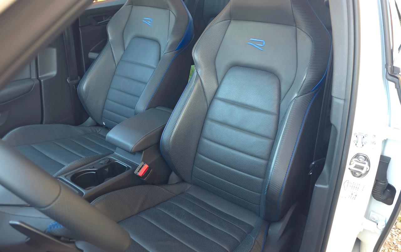 Golf R - 2.0 TSI 320cv - AKRAPOVIC