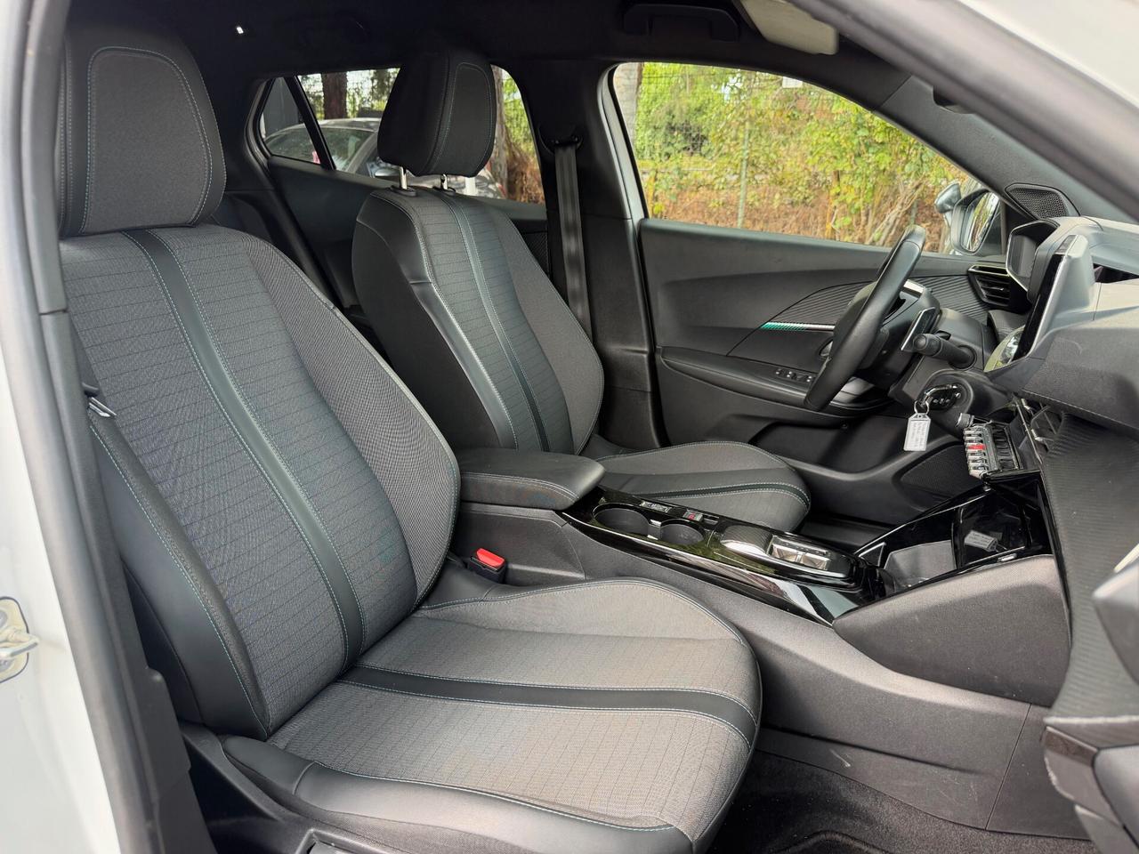 Peugeot 2008 BlueHDi 130 S&S EAT8 Allure Pack 2023