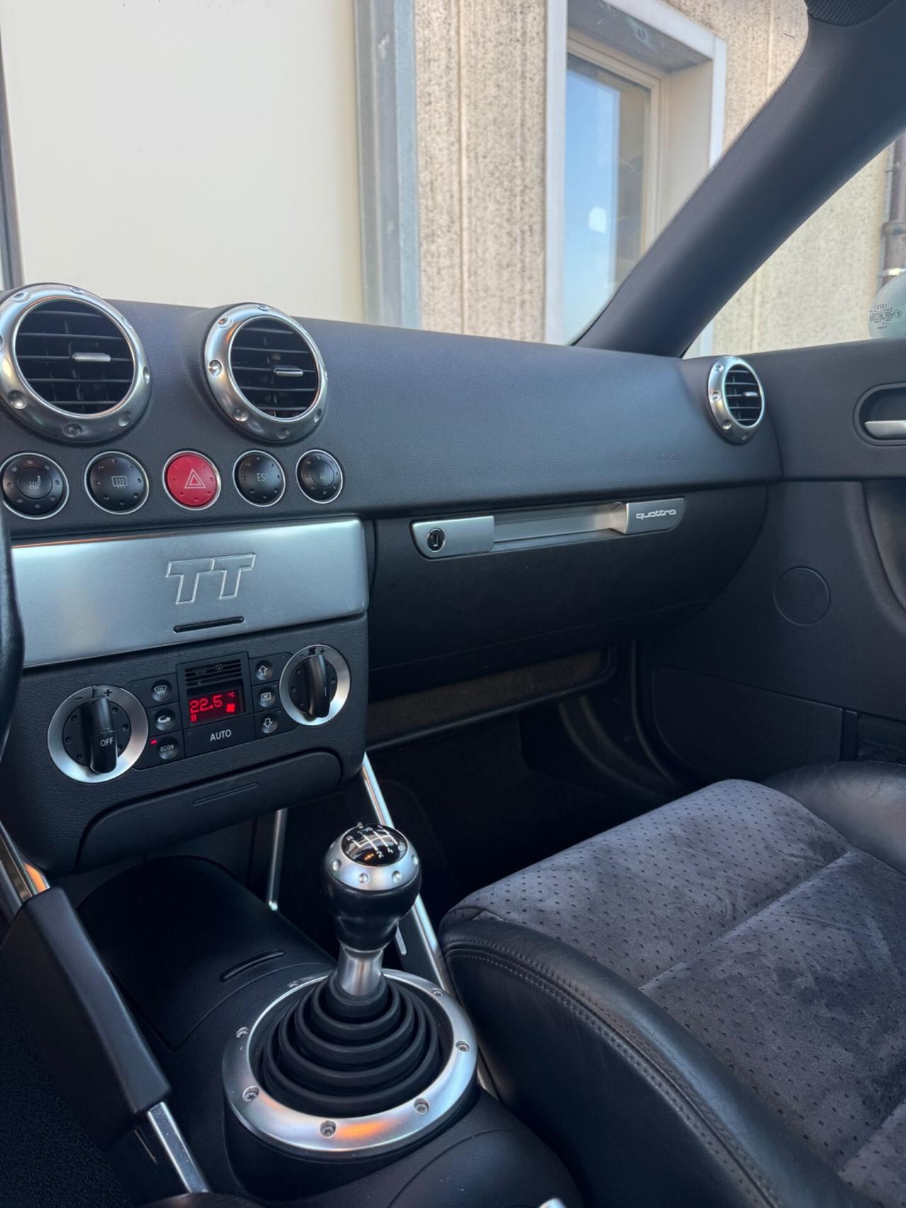 Audi TT Coupé 1.8 225 CV quattro