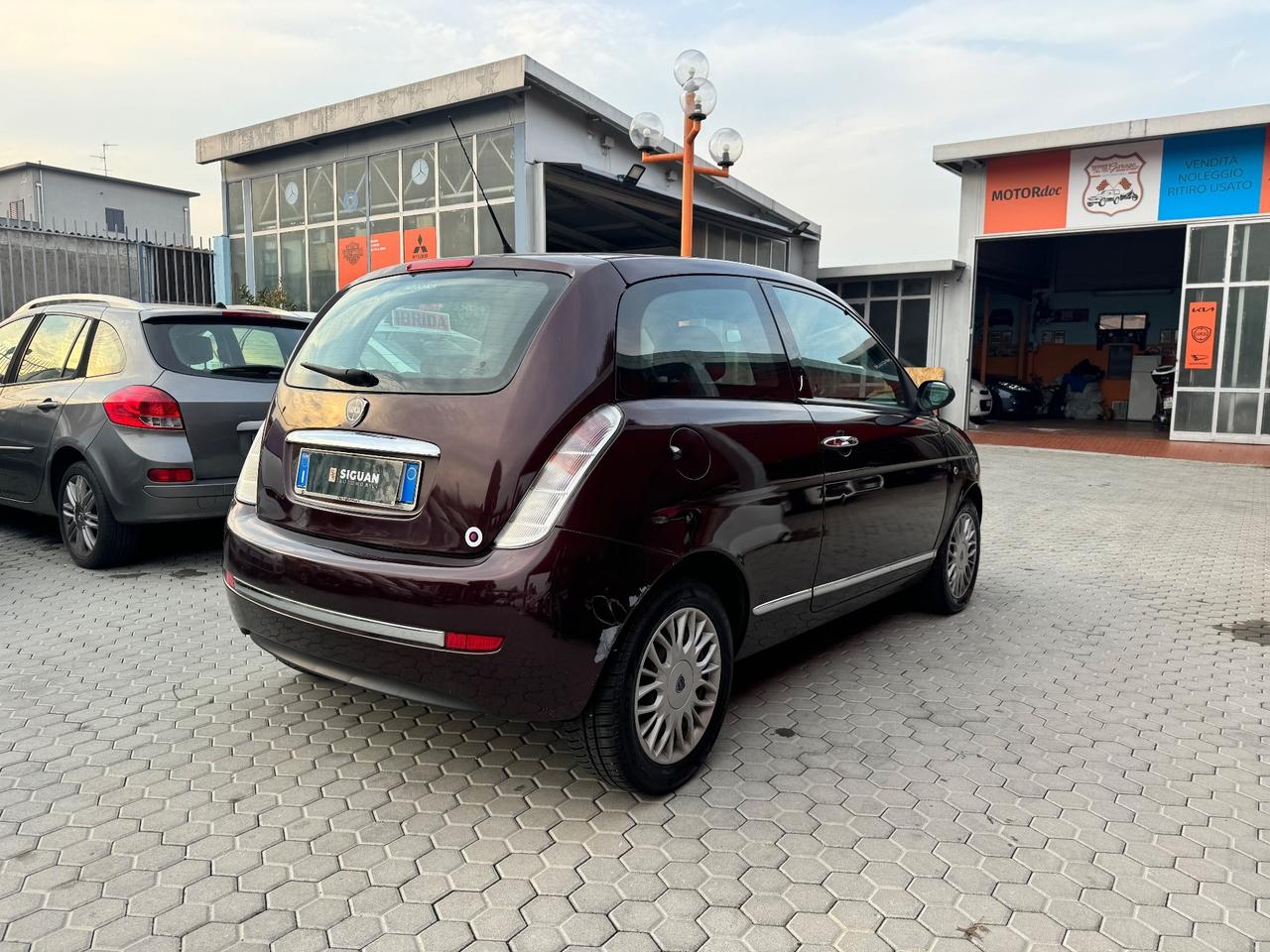 Lancia Ypsilon ADATTA A NEOPATENTATI 1.2 Argento