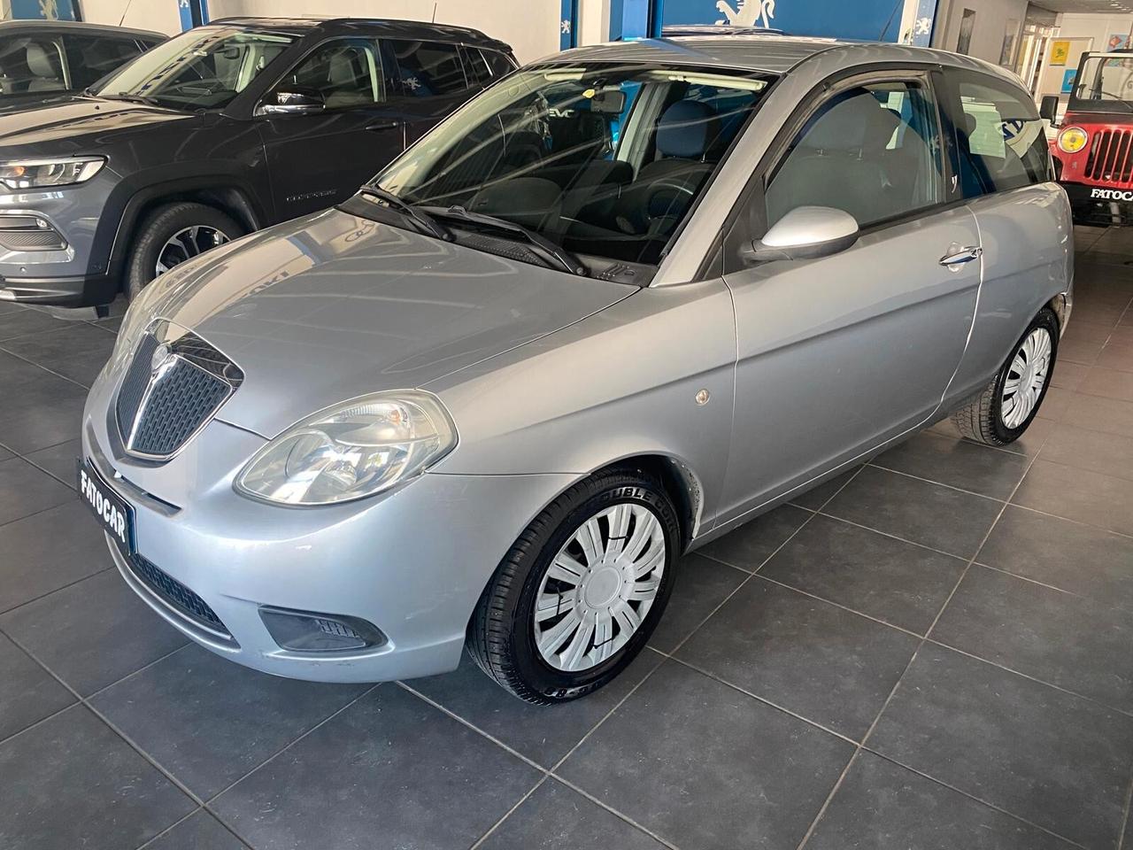 Lancia Ypsilon 1.2 Argento