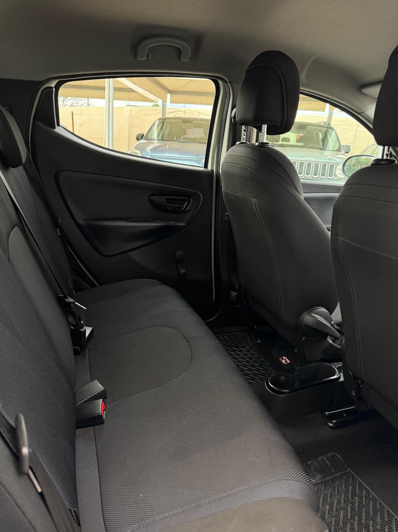 Lancia Ypsilon Hybrid Ecochic