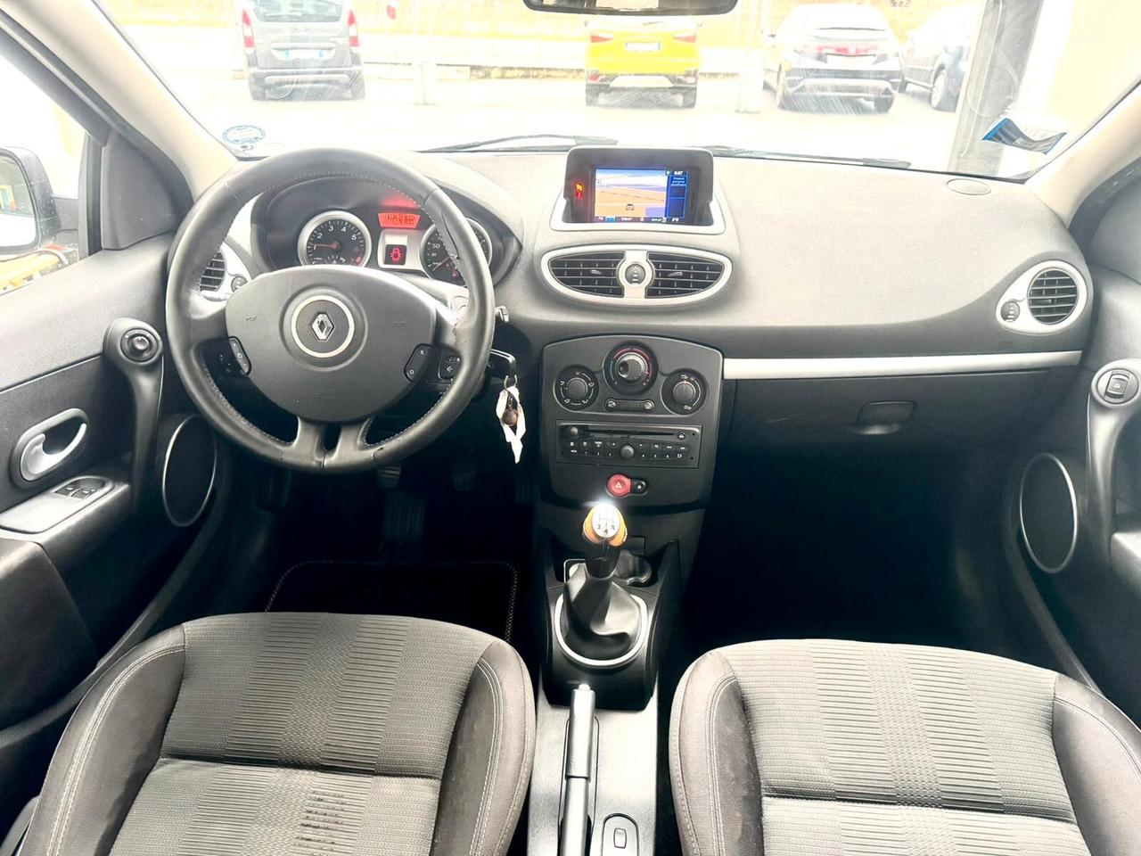 Renault Clio 1.2 16V 5 porte Dynamique Neopatentati