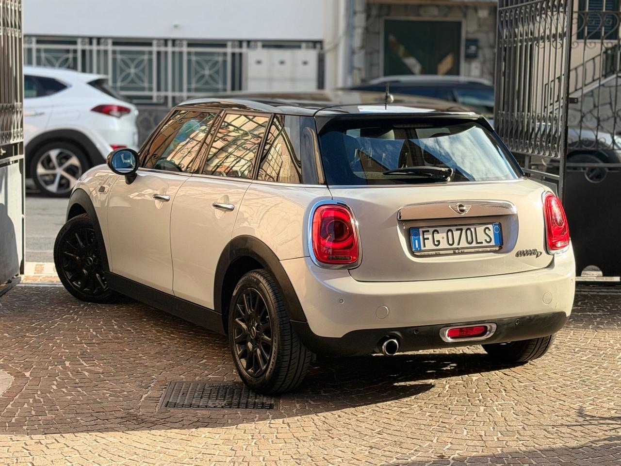 Mini 1.5 Cooper D 5 porte