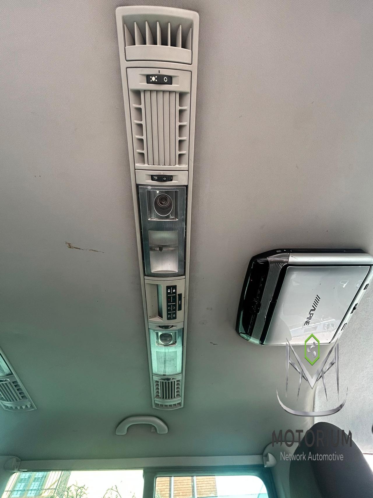 Volkswagen T5 Caravelle