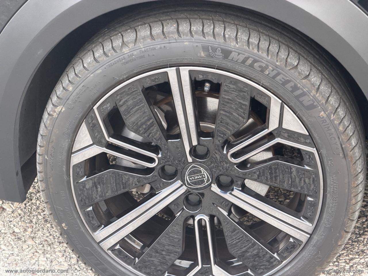 LANCIA Ypsilon Hybrid e-DCT HF Line