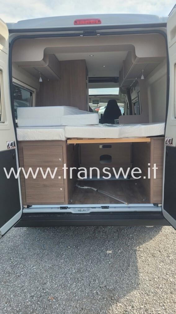 Carado CV 600 PRO+ camper van con tetto POP UP