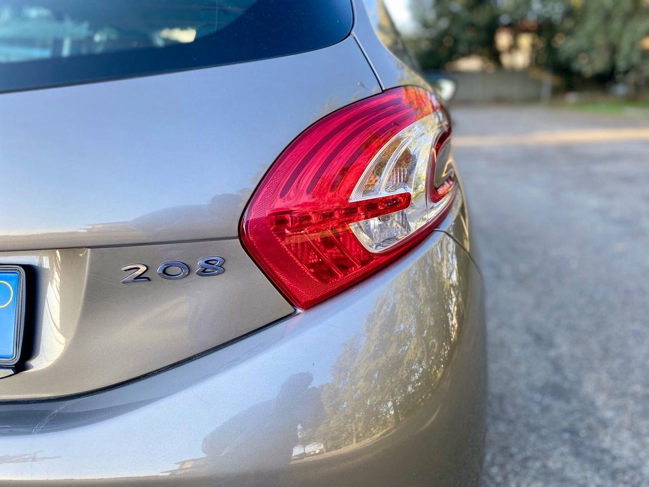 Peugeot 208 1.2 VTi 82 CV 5 porte Allure