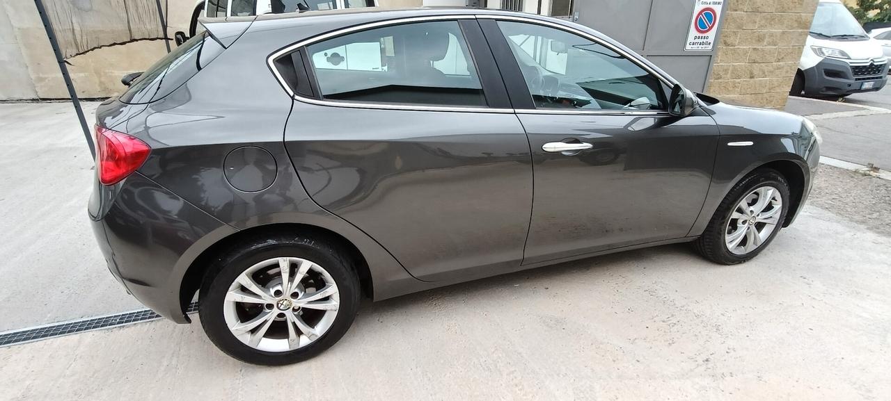 Alfa Romeo Giulietta 2.0 JTDm-2 140 CV Exclusive